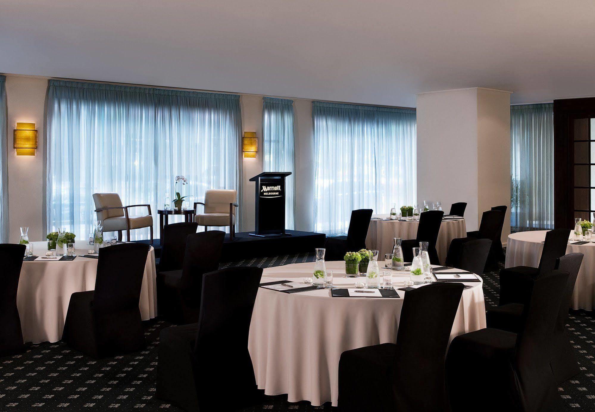 Melbourne Marriott Hotel Экстерьер фото